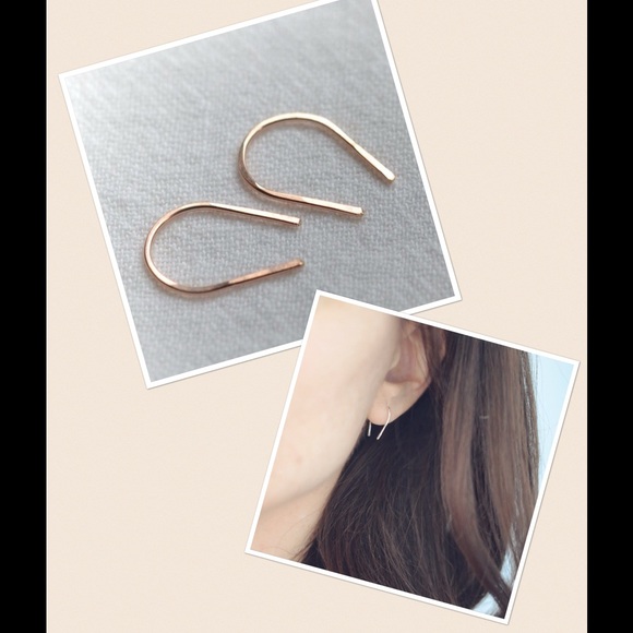 5 ⭐️ RATED! 14K Rose Gold Arch Earrings - Picture 3 of 6