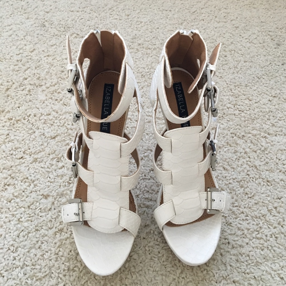 Izabella Rue white snakeskin heels. Size 8 (US).