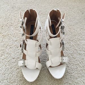 Izabella Rue white snakeskin heels. Size 8 (US).