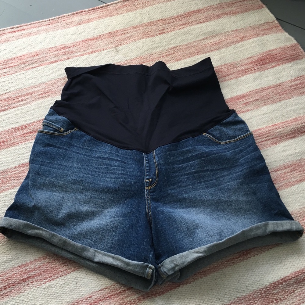 Liz Lange Maternity jean shorts
