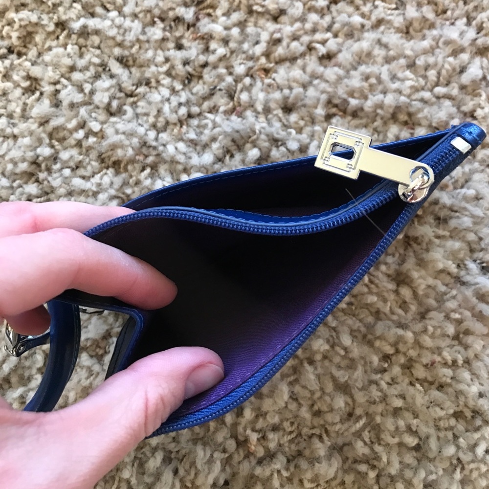 Wristlet - Picture 4 of 4