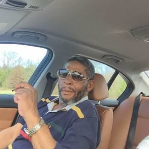 Meet your Posher, Niki