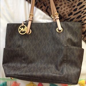 Michael kors purse