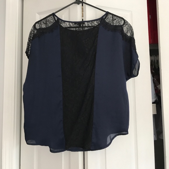 Express lace top - Picture 2 of 5