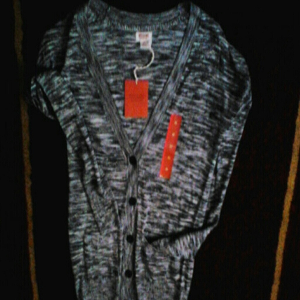 NWT button up sweater w/pockets