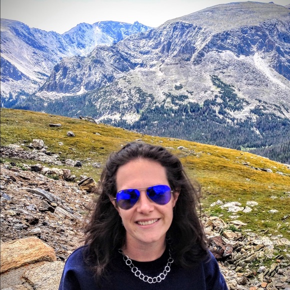 Your Posher 💚 - Picture 2 of 4