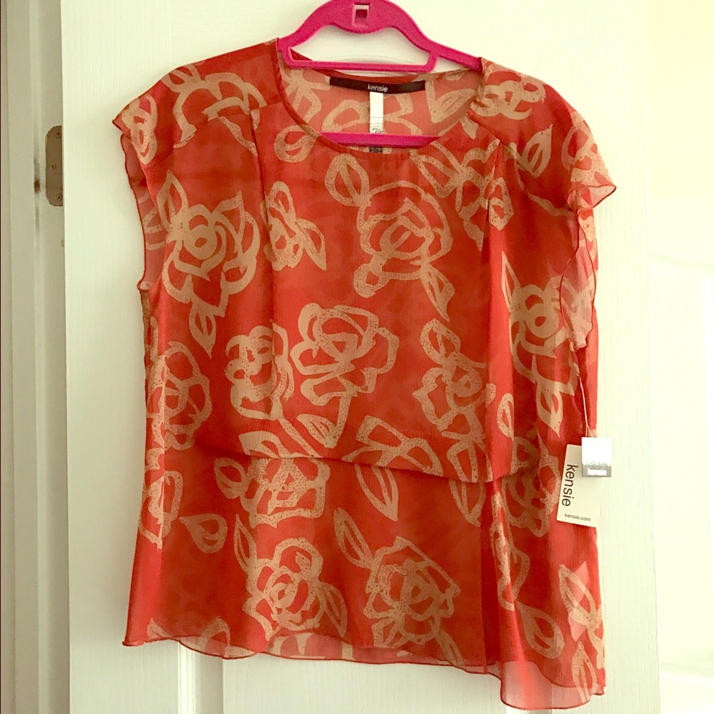 XS Kensie Red Rose Top