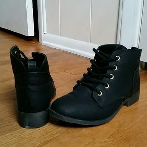 SO women's lace up ankle boots