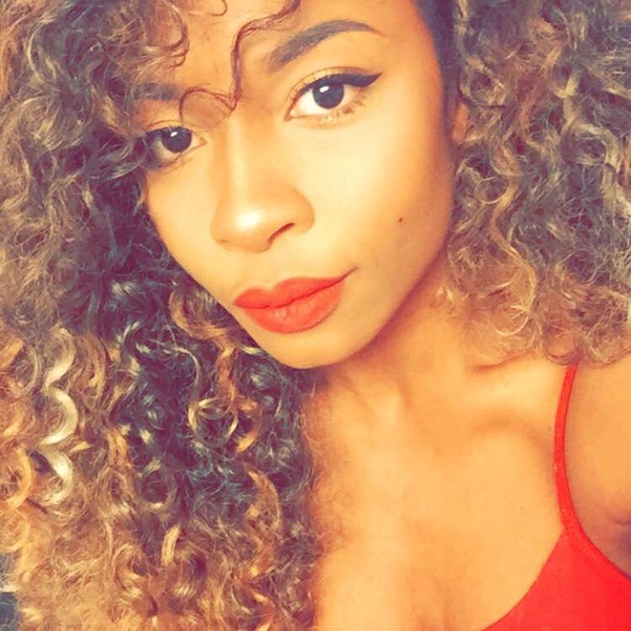 Meet your Posher, Samiah - Picture 4 of 4