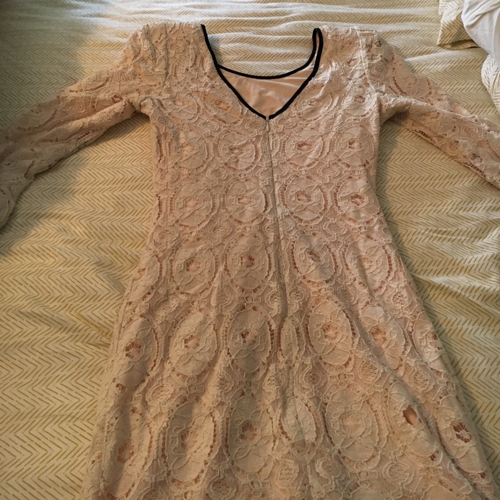 VINTAGE INSPIRED DRESS - Picture 3 of 4