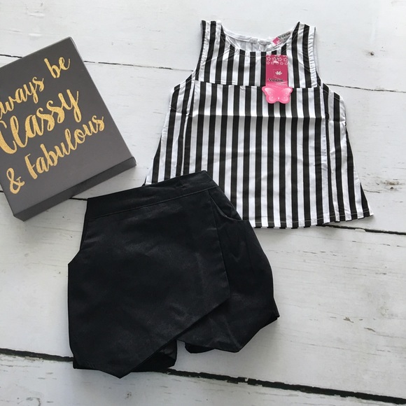 🖤🎉Minimalist Outfit🎉🖤 - Picture 3 of 7