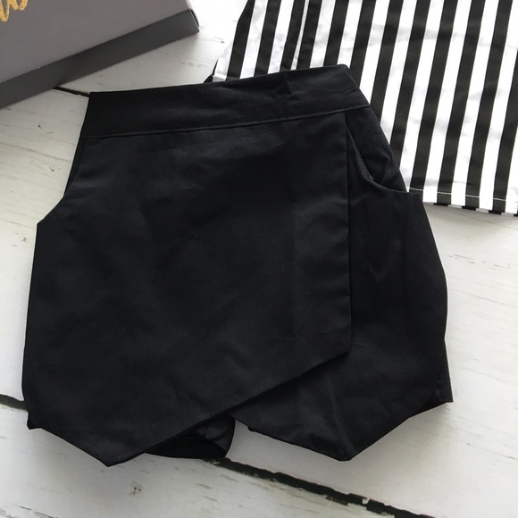 🖤🎉Minimalist Outfit🎉🖤 - Picture 6 of 7