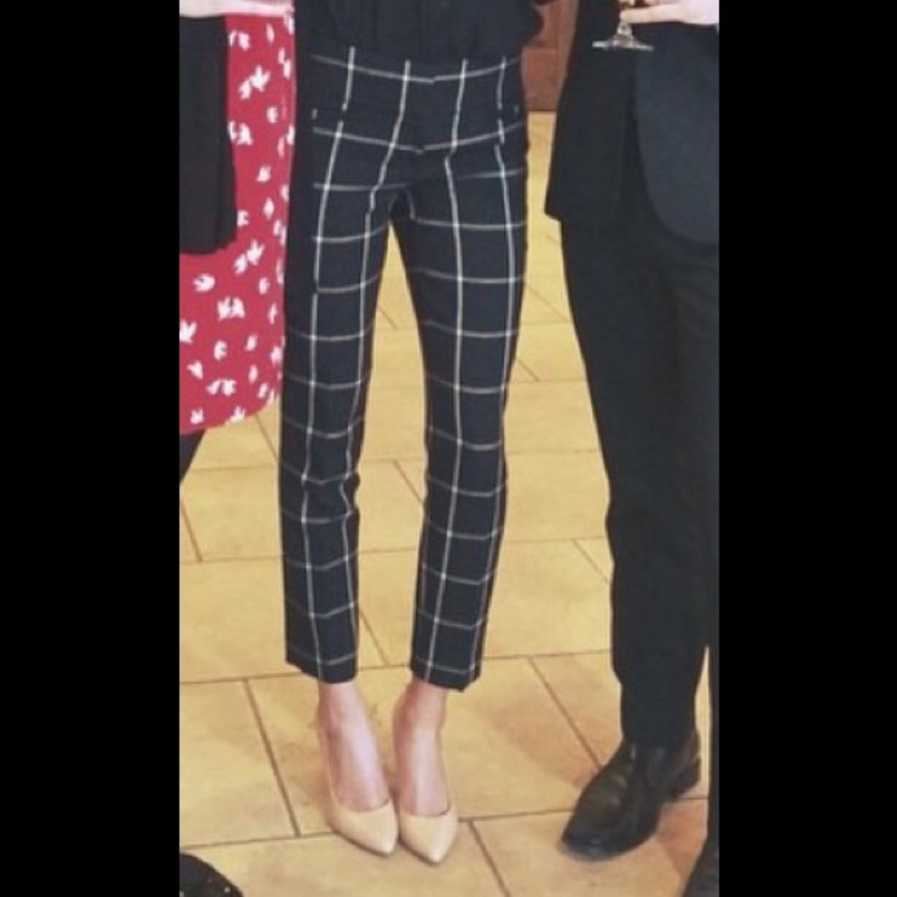 Beautiful Black cropped dress pants 💗