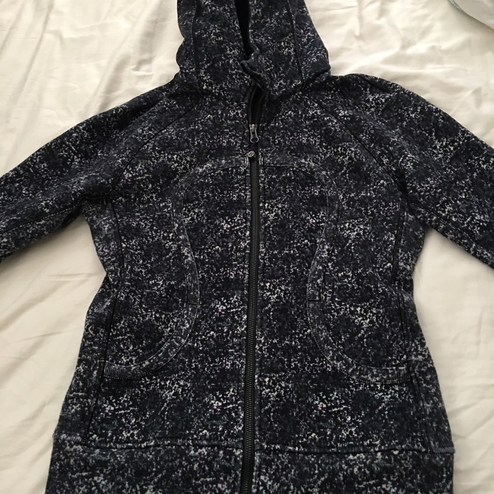 EUC Lululemon Scuba hoodie