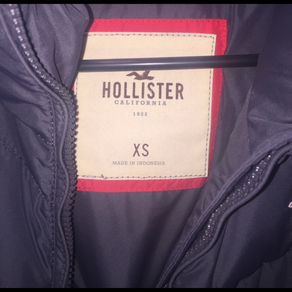 Vest - Picture 3 of 3