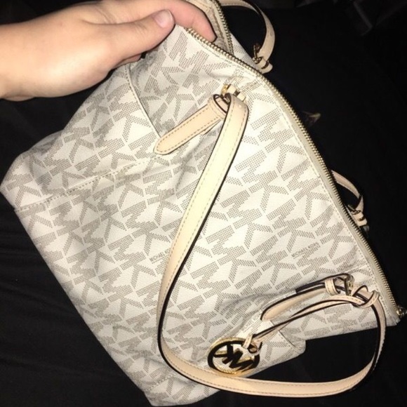 Michael kors tote - Picture 2 of 2