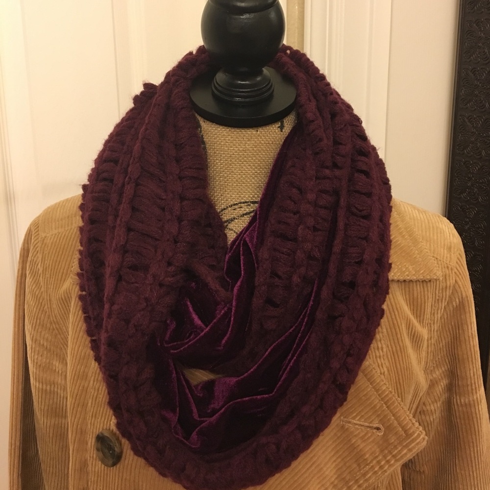 Burgundy infinity scarf NWT by APT 9