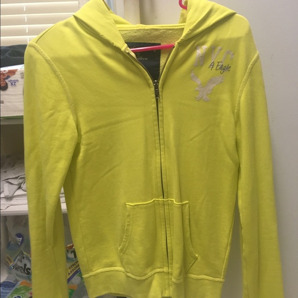Lemon-lime colored jacket - Picture 1 of 3