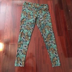 Beautiful TC paisley leggings