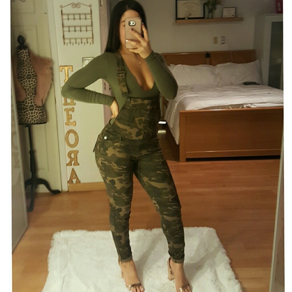 "Dip It Low" Bodysuit NWOT - Picture 2 of 7