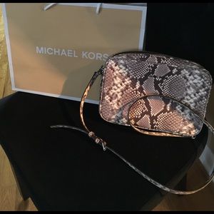 BRAND NEW ... Michael Kors