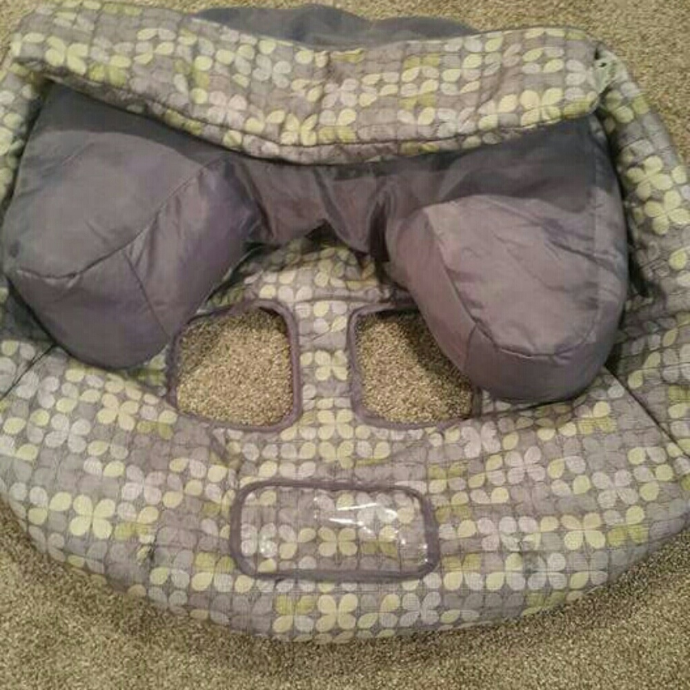 Summer shopping cart cover with infant insert