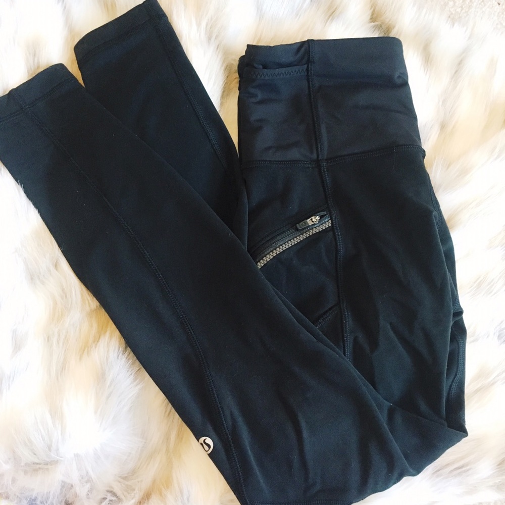 ✨Lululemon Toasty Tech Tight!!