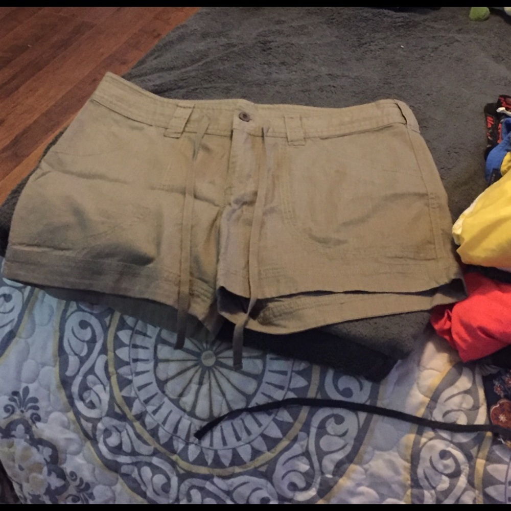 Patagonia size 10 brown shorts