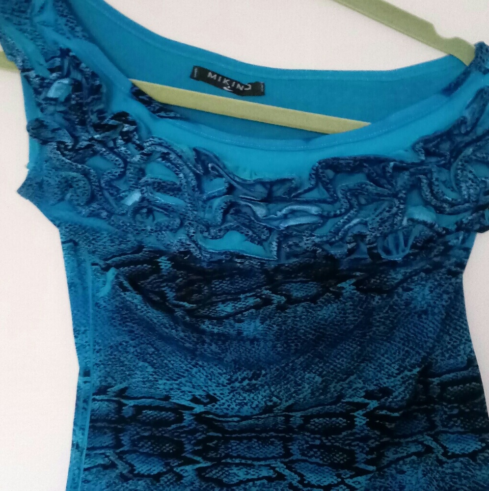 Off shoulder stretchy top