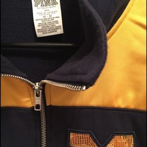 University of Michigans 1/4 Zip