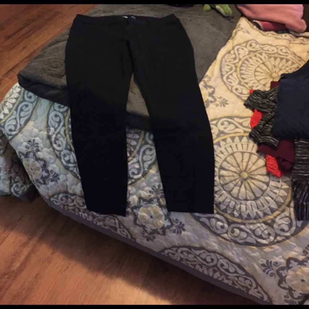 Old navy size 10 black pixie pants