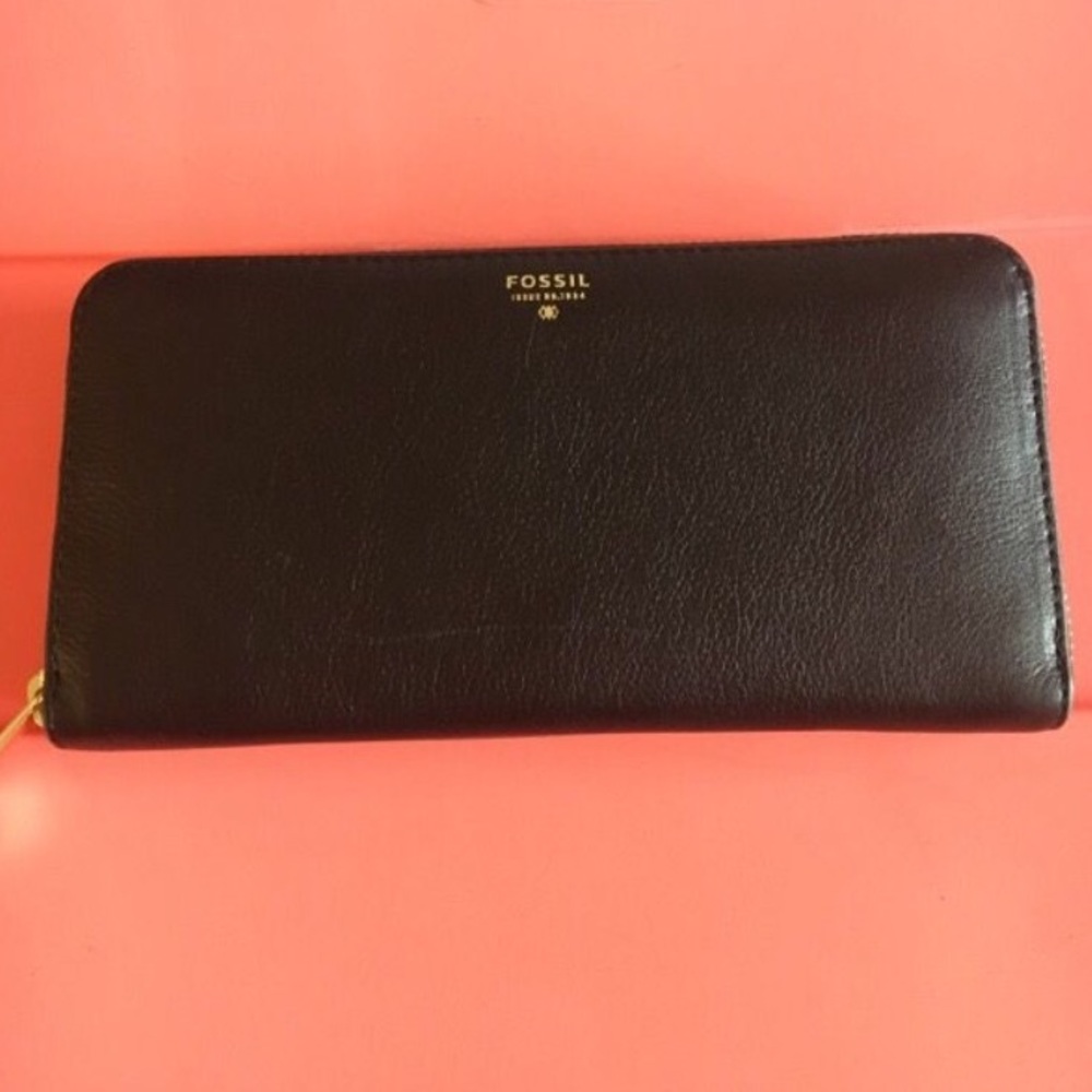Fossil Sydney Wallet NWT