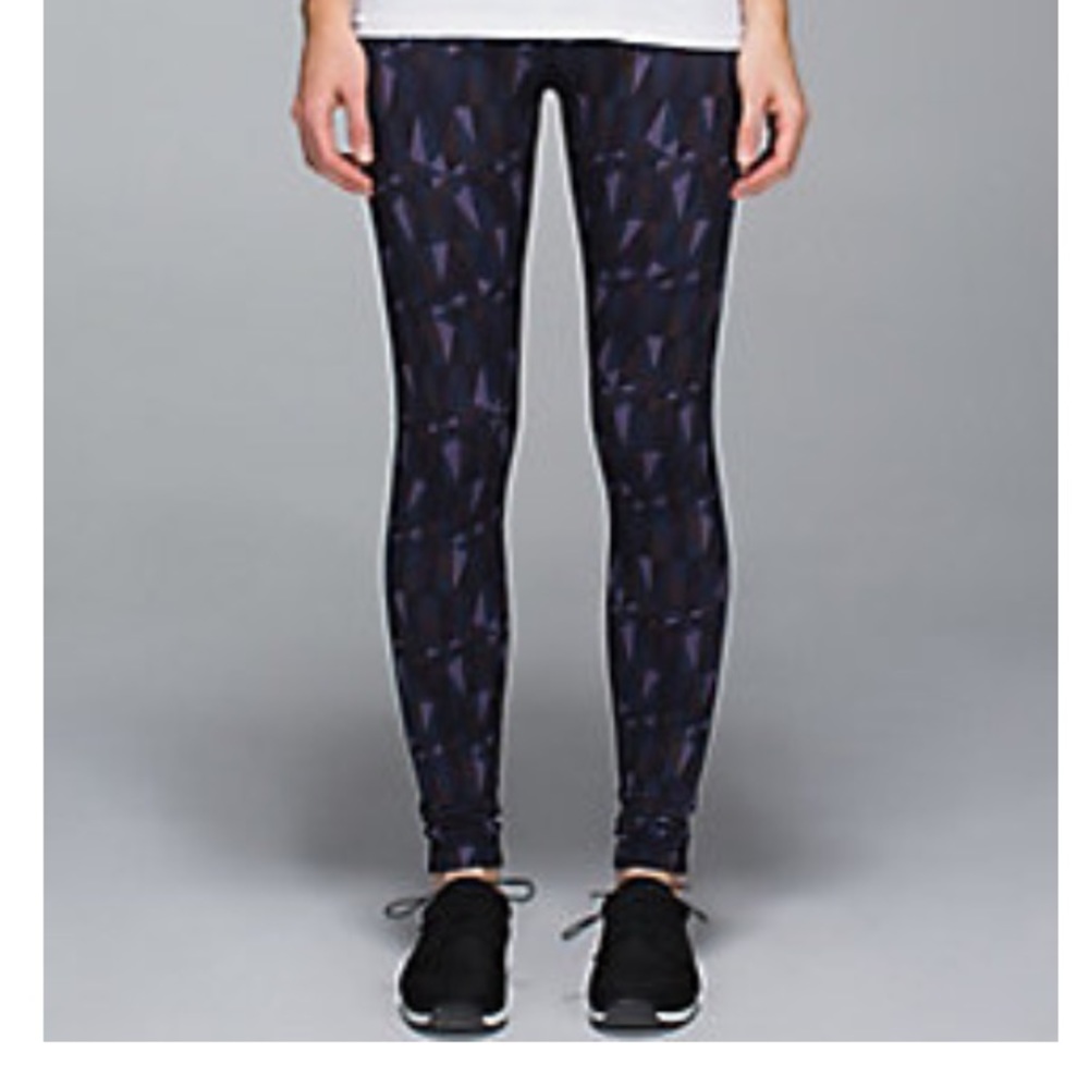 Lululemon wunder under