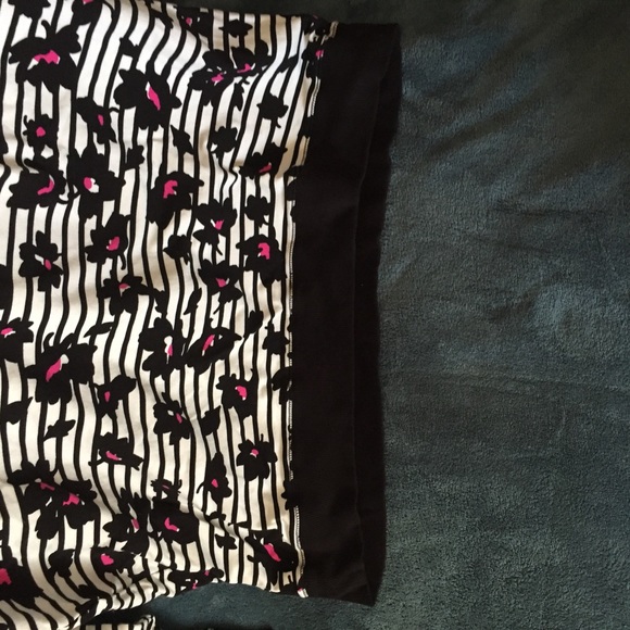 NWOT Striped & Bright Pink Striped Knit Top - Picture 4 of 4