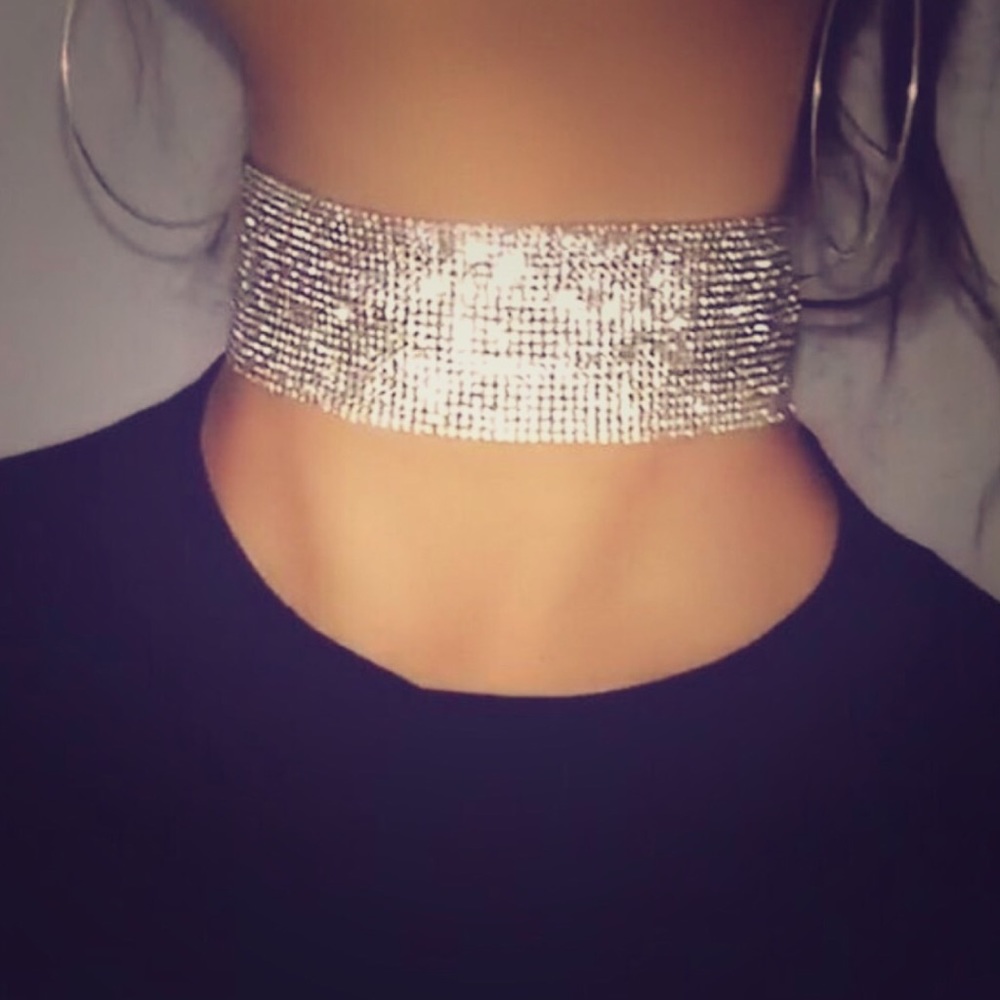 Choker Necklace - Picture 2 of 8