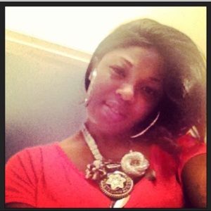 Meet your Posher, Danielle