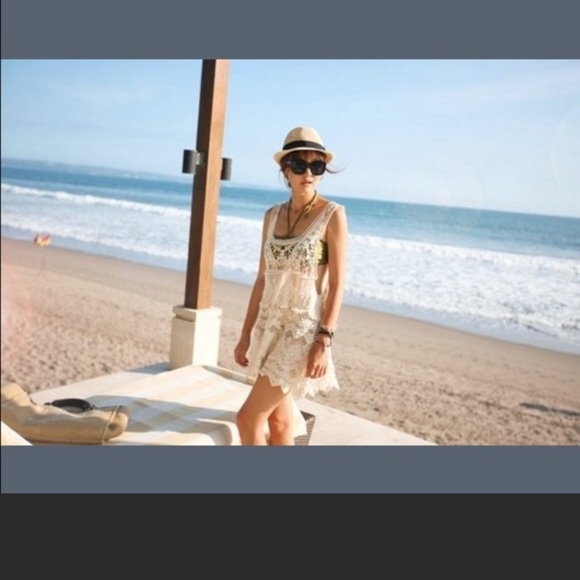 Adorable lace crochet bikini coverup. S M - Picture 3 of 4