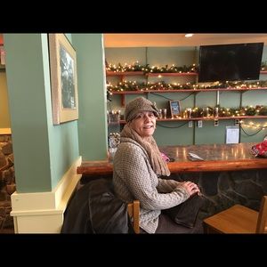 Meet your Posher, Rita