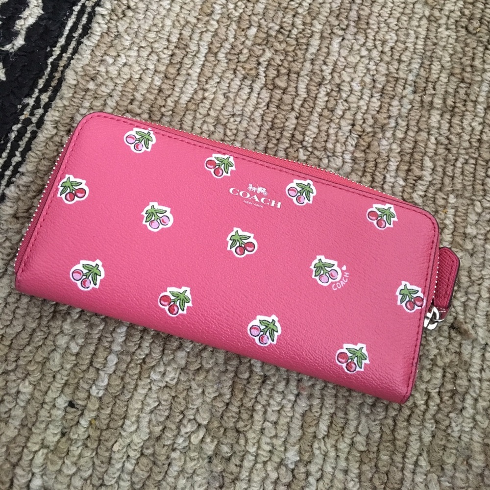 COACH WALLET pink w/cherries, NWT
