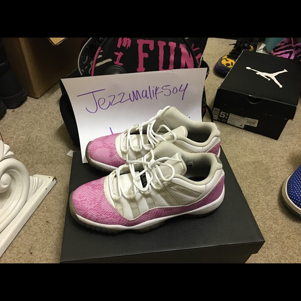 Pink snake skin low 11s.