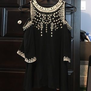 Ribbed cold shoulder top