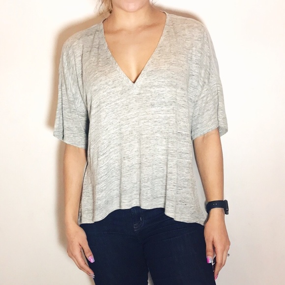 Alice + Olivia Tops - ALICE + OLIVIA V-Neck Linen Tee