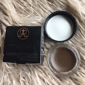 Anastasia Beverly Hills Dip Brow NWT