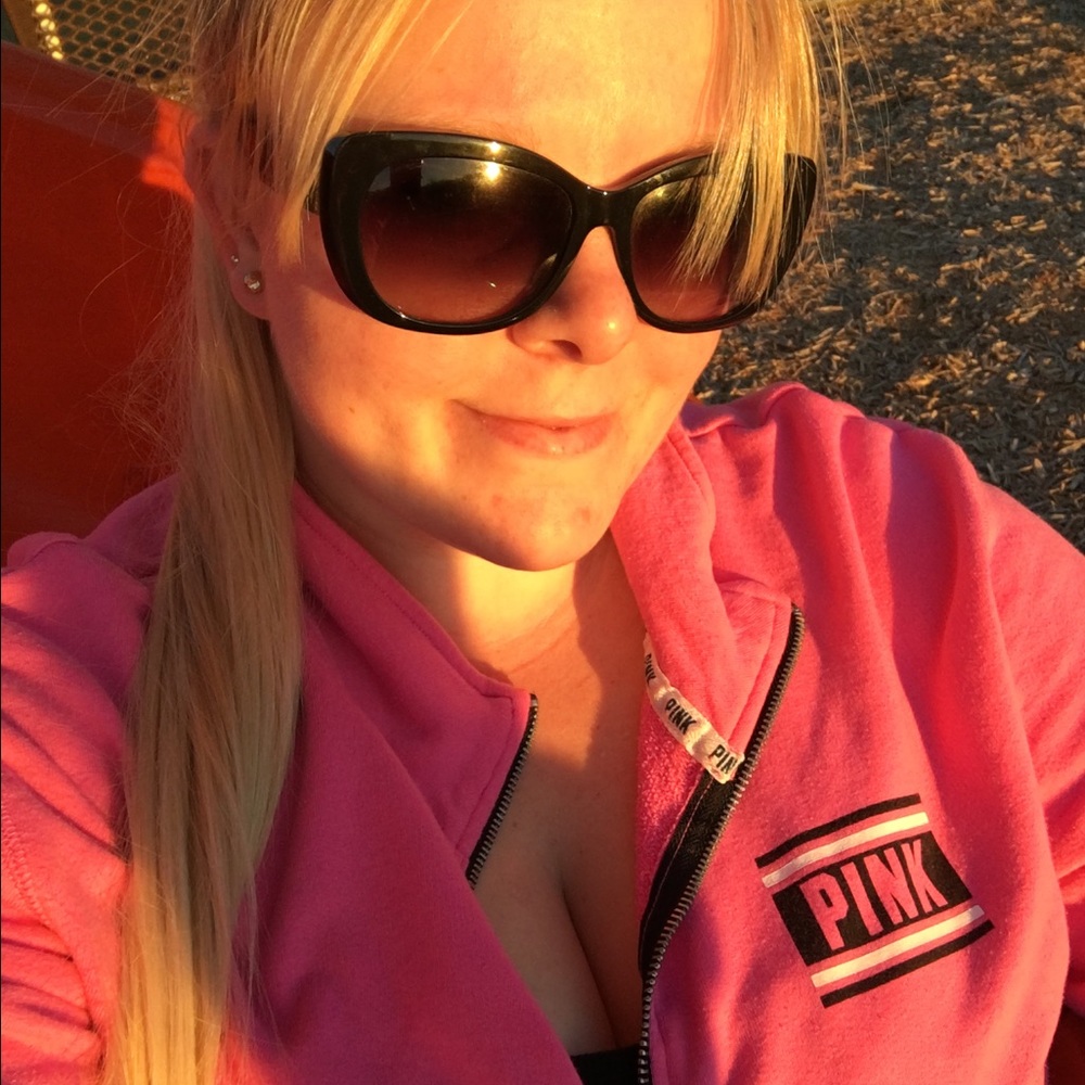 Meet your Posher, Becky