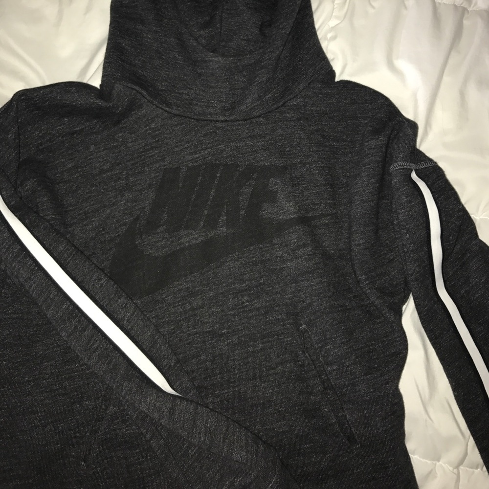 PRICE DROPPED- Nike Grey Sweatshirt