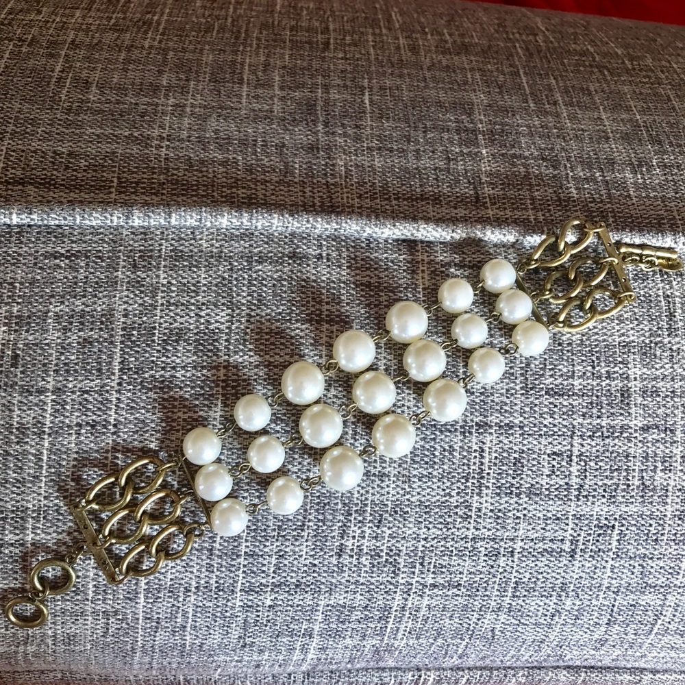 !! Closet Closing !! Three Strand Pearl Bracelet