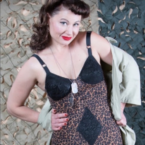 Meet your Posher, Carrie - Picture 3 of 8