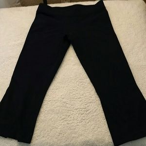 Black lululemon crops