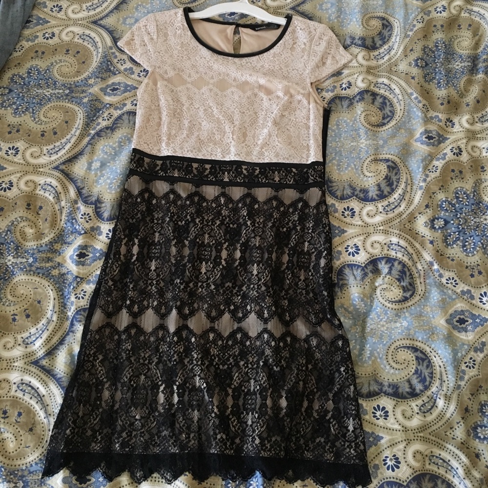 Kensie Dress Size 8 with white and black lace