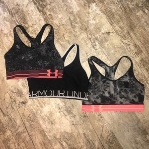 Under Armour sports bras M